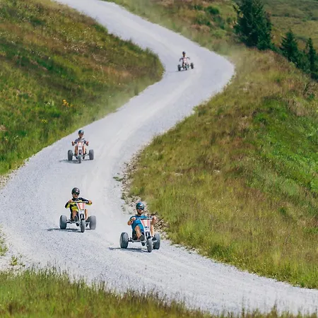 Apartament In With Barbecue Bramberg am Wildkogel